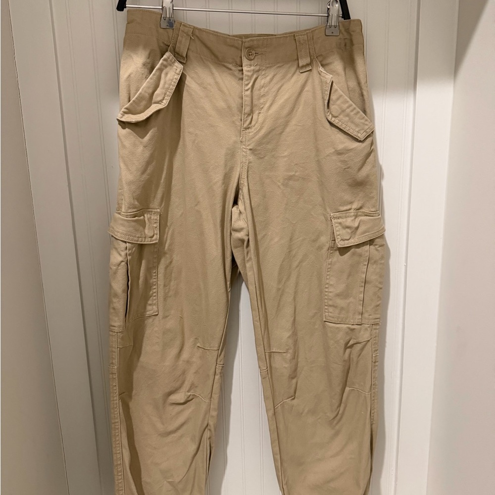 Women’s Baggy Tan Cargo Pants
